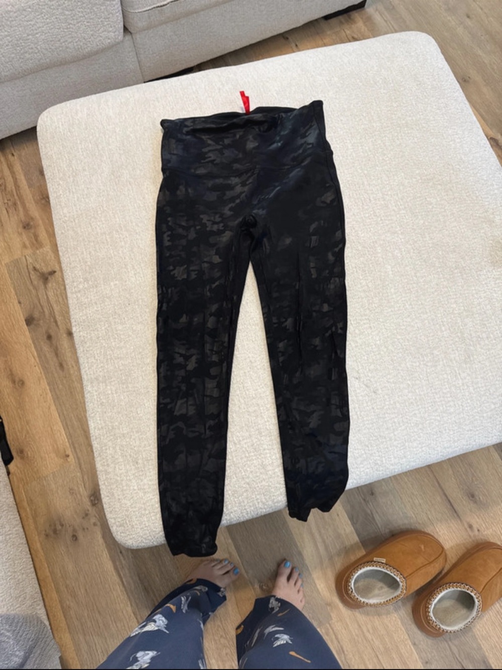 Women’s Spanx Leggings. Black Camo